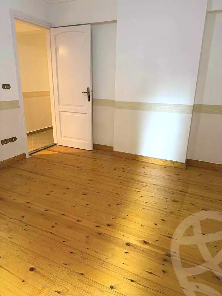 https://aqarmap.com.eg/en/listing/7030144-for-sale-alexandria-ganaklis