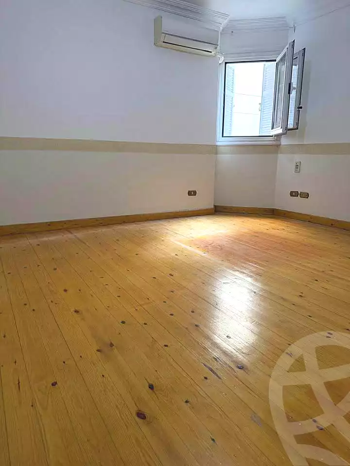 https://aqarmap.com.eg/en/listing/7030144-for-sale-alexandria-ganaklis