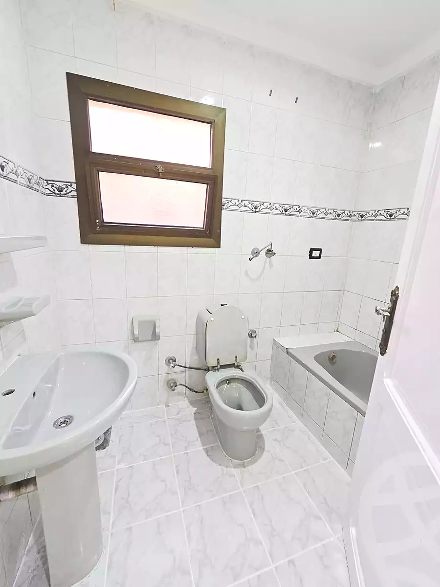 https://aqarmap.com.eg/ar/listing/7030720-for-sale-alexandria-al-agamy-shataa-el-nakheel