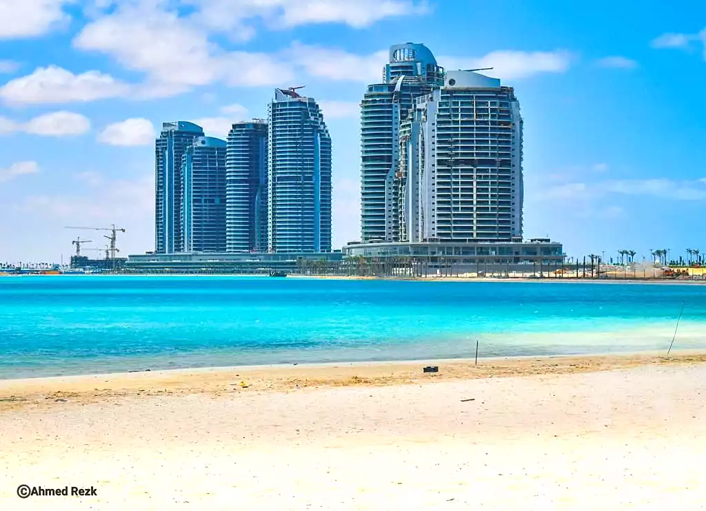 https://aqarmap.com.eg/en/listing/7031573-for-sale-north-coast-new-alamein-mntj-t-l-lmyn-ljdyd-beachfront-tower-city-edge