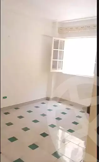 https://aqarmap.com.eg/en/listing/7031828-for-rent-alexandria-al-agamy-el-hanouvel