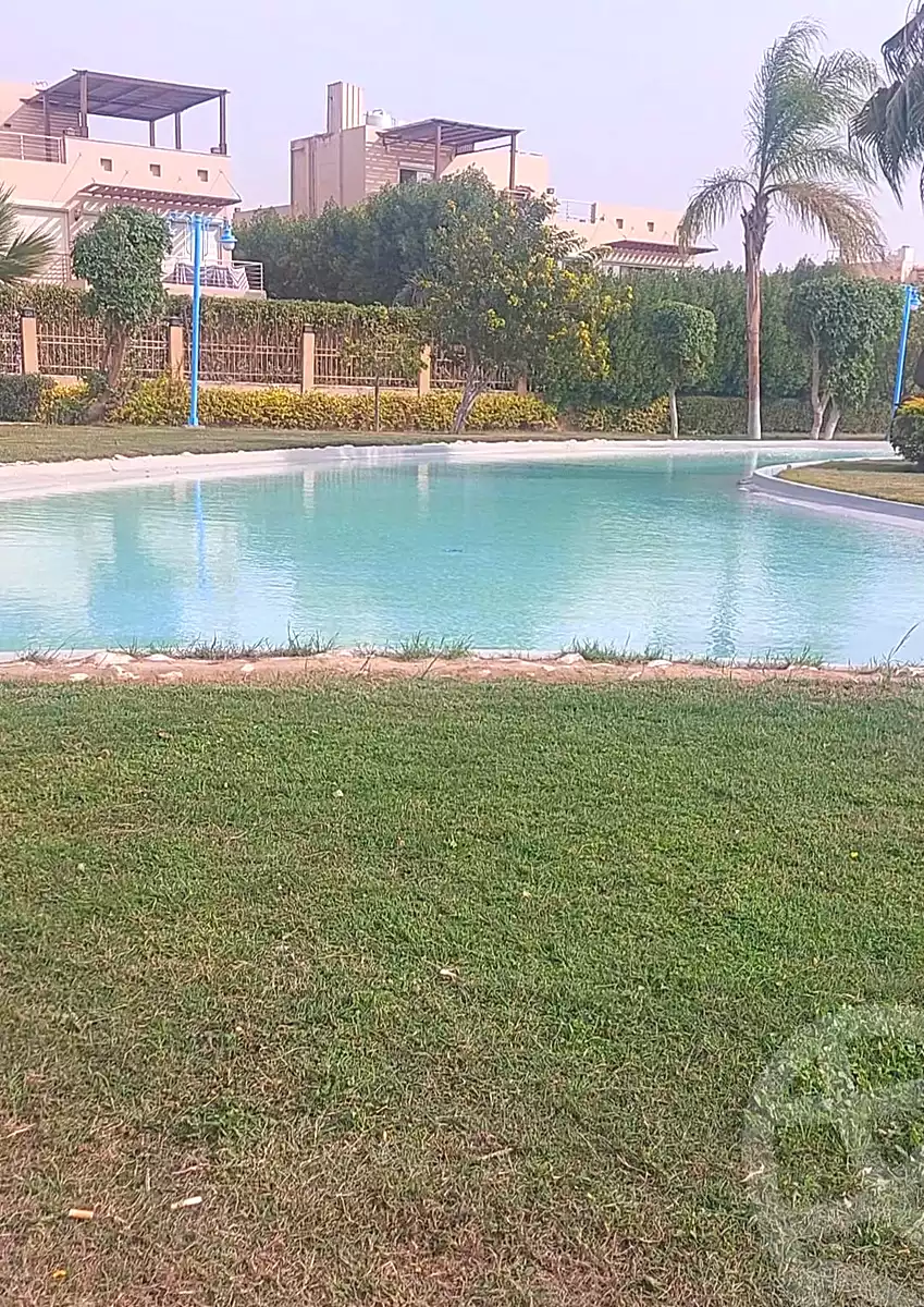 فيلا بـ٦ غرف نوم في ايفر، صورة ١٢ من ١٣