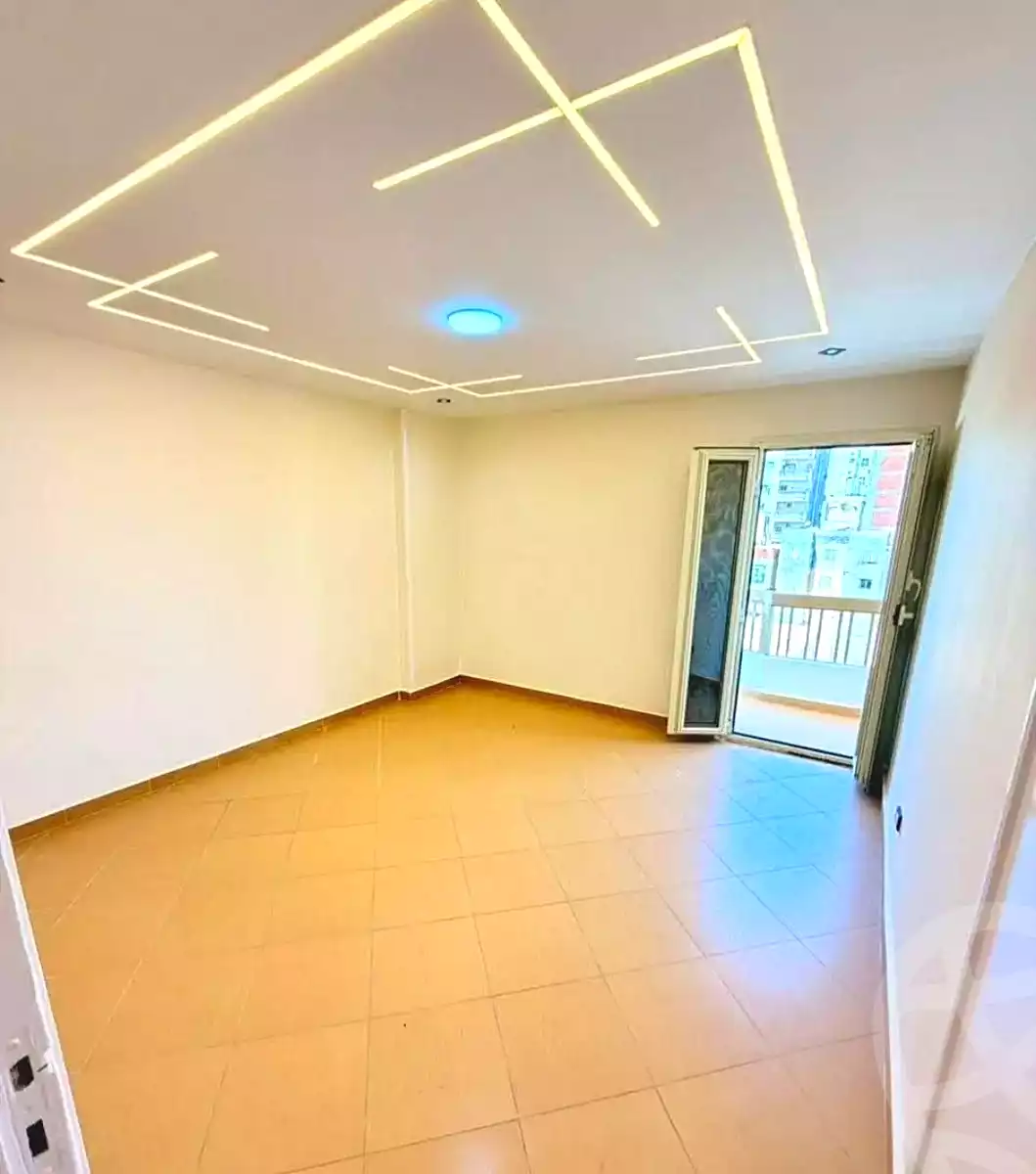 https://aqarmap.com.eg/ar/listing/7033367-for-sale-alexandria-miami-el-gaish-rd-st