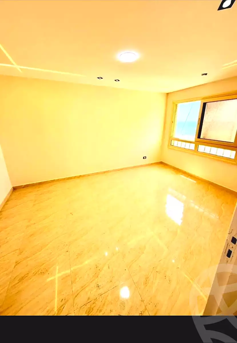 https://aqarmap.com.eg/ar/listing/7033367-for-sale-alexandria-miami-el-gaish-rd-st