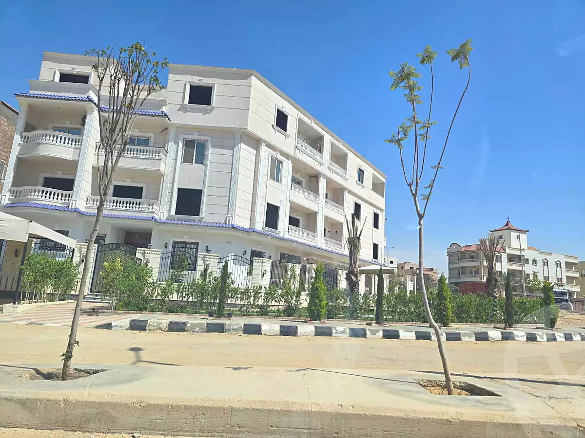 https://aqarmap.com.eg/ar/listing/7034007-for-sale-cairo-el-shorouk-h-lnd