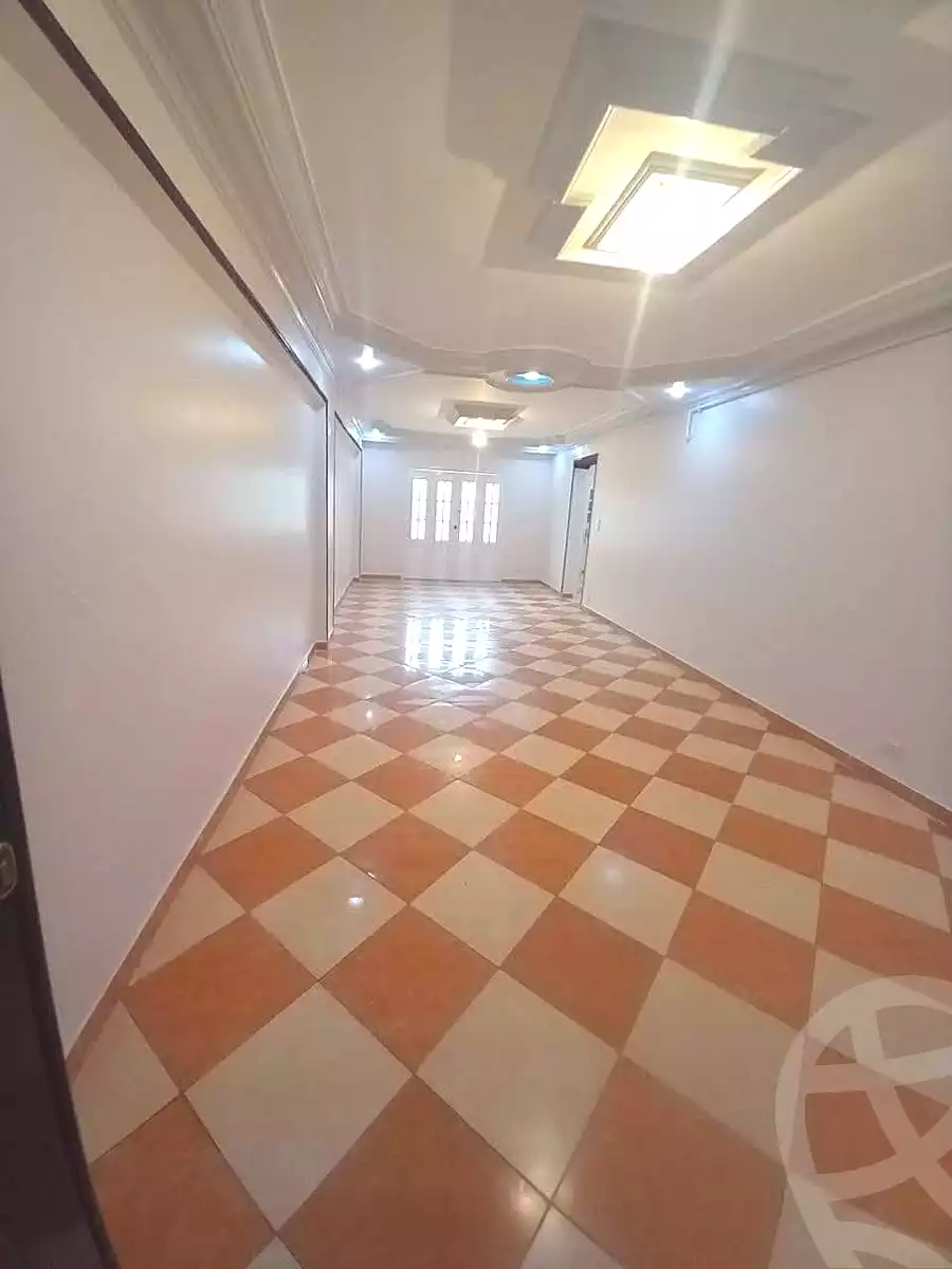 https://aqarmap.com.eg/ar/listing/7034175-for-sale-alexandria-miami-shr-jml-bd-lnsr