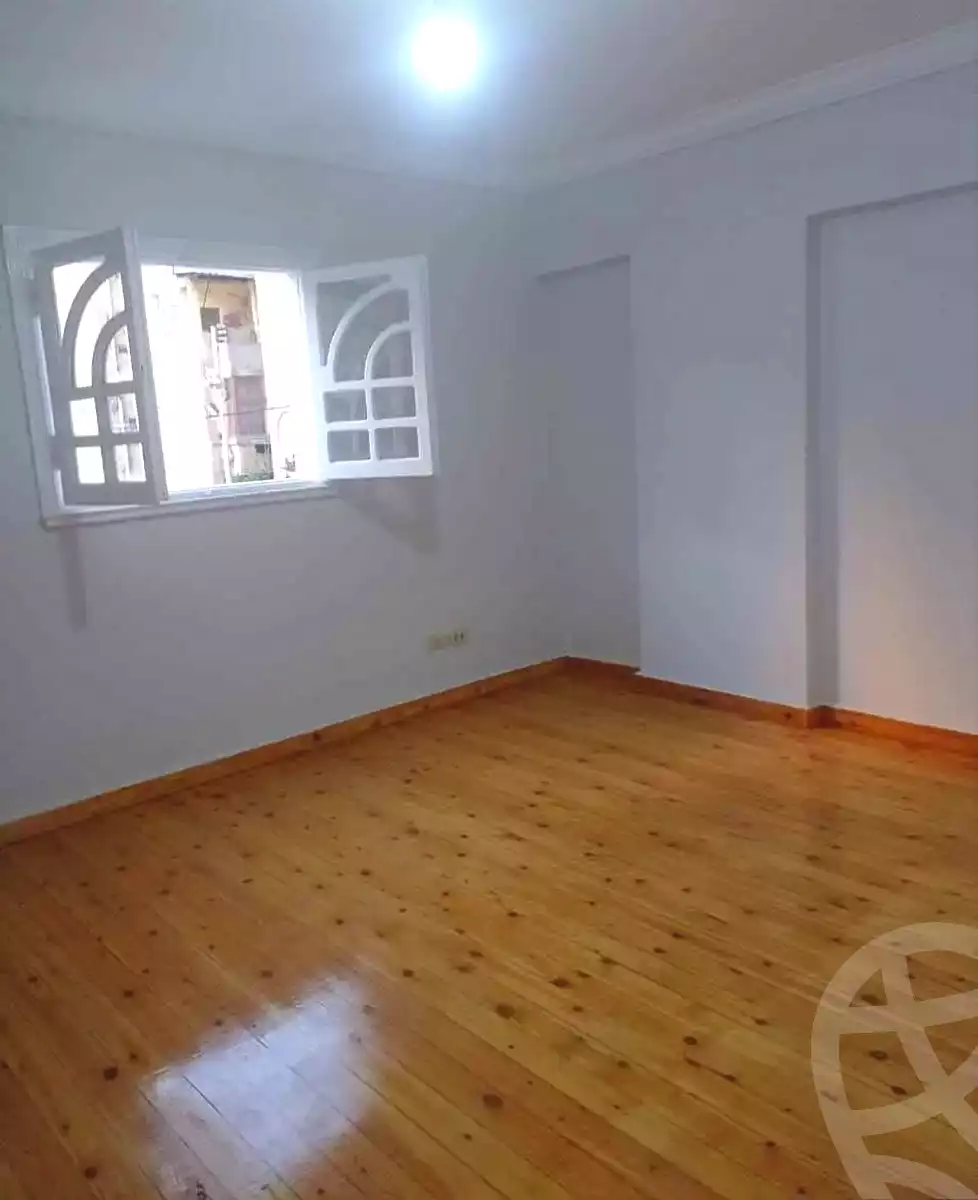https://aqarmap.com.eg/ar/listing/7034208-for-sale-alexandria-camp-cesar