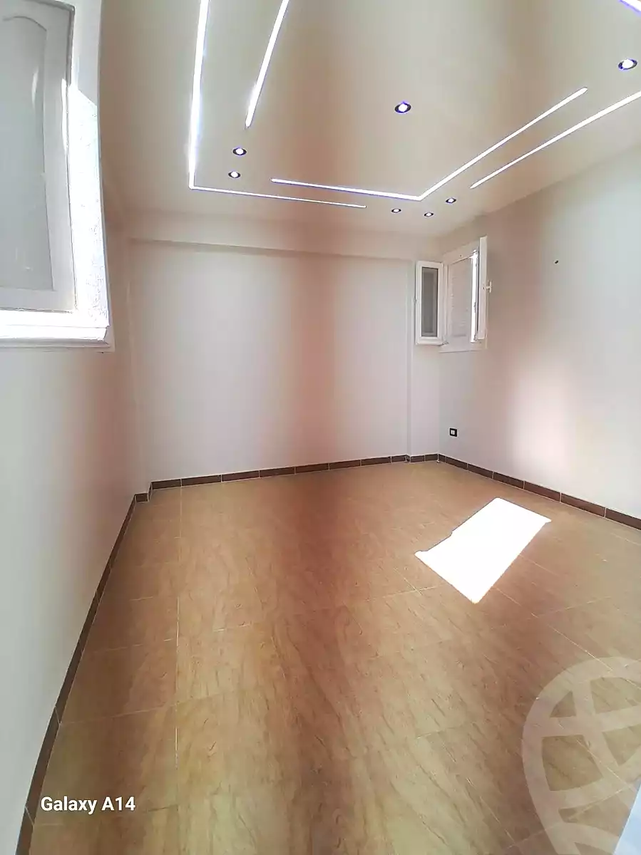 https://aqarmap.com.eg/ar/listing/7034460-for-sale-alexandria-el-asafra-l-sfr-bhry