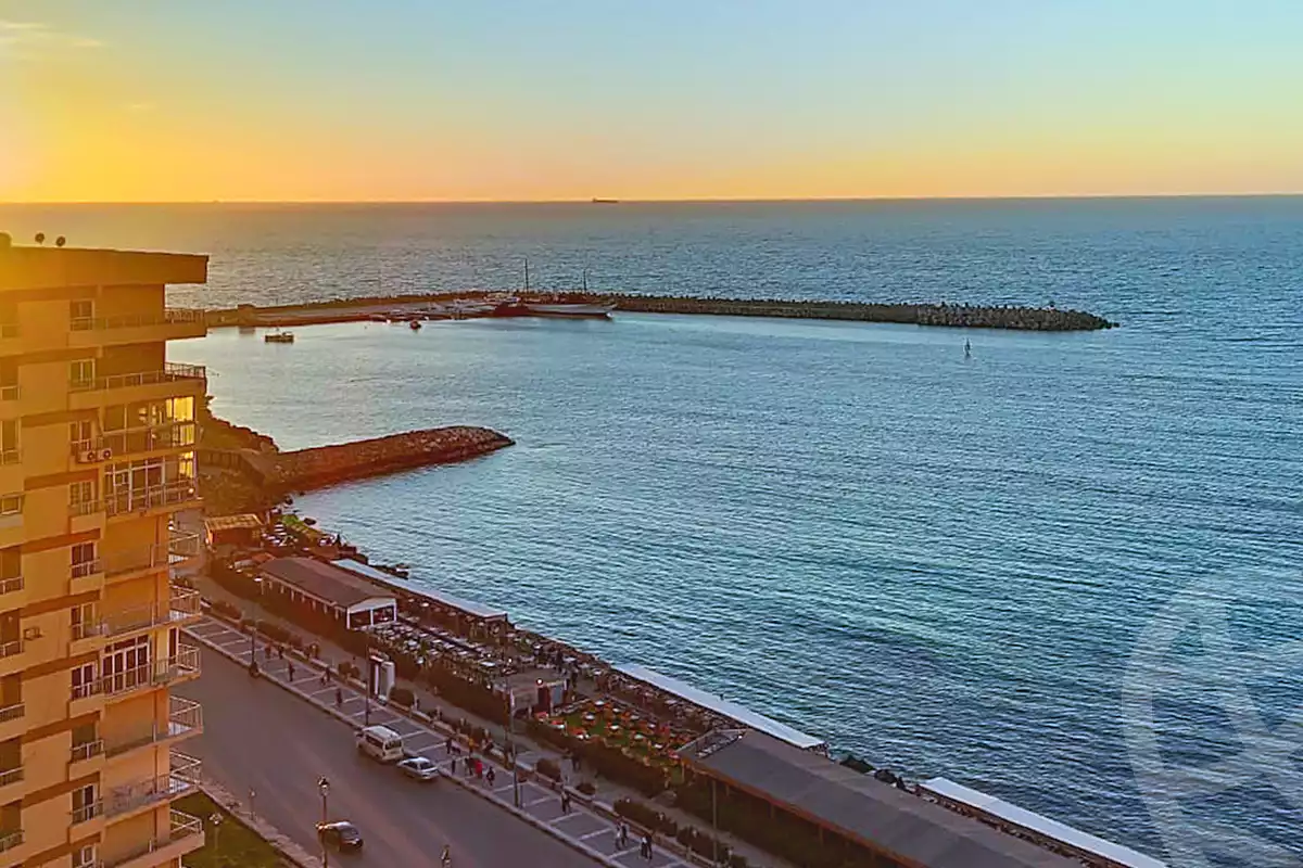https://aqarmap.com.eg/ar/listing/7034407-for-sale-alexandria-sydy-bshr-sydy-bshr-bhry-khalil-hamada-st