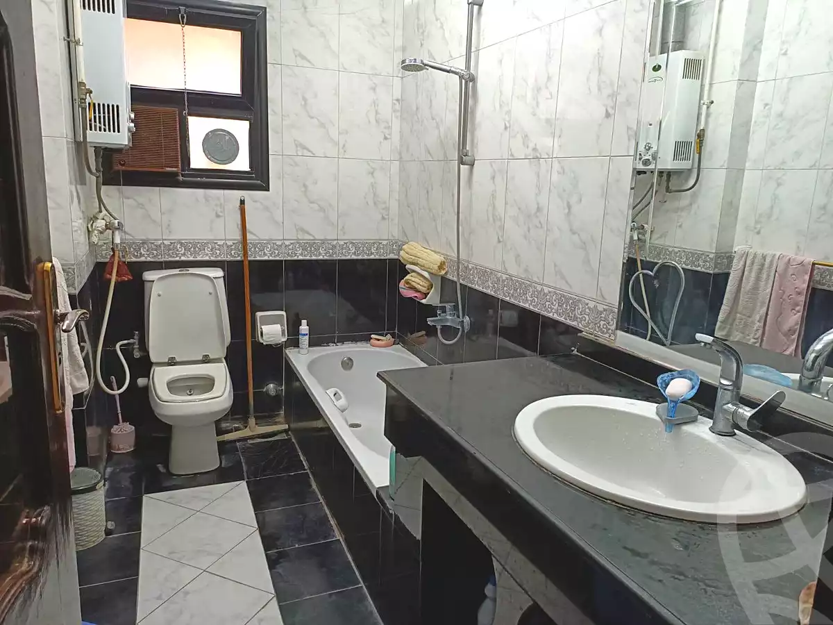 https://aqarmap.com.eg/ar/listing/7035046-for-sale-cairo-helwan-rostom-st
