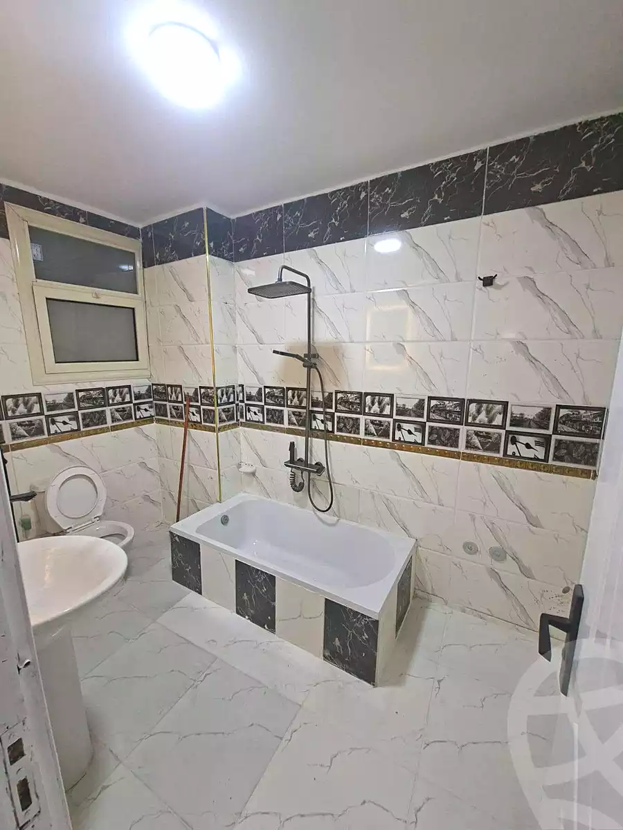 https://aqarmap.com.eg/ar/listing/7035211-for-sale-cairo-ain-shams-ain-shams-el-sharkia-ain-shams-st