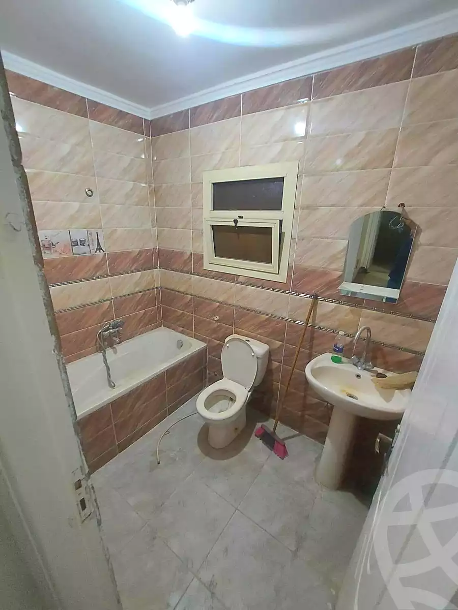 https://aqarmap.com.eg/en/listing/7035384-for-rent-cairo-helwan-sherif-st