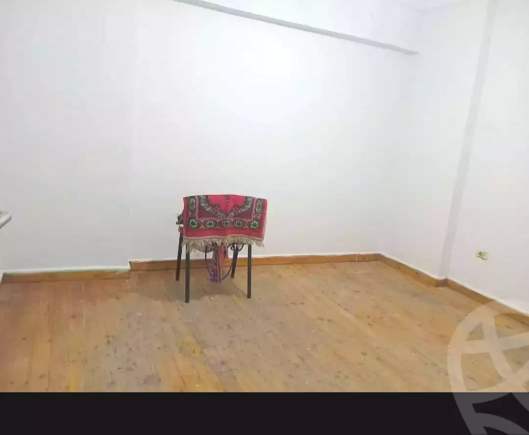 https://aqarmap.com.eg/ar/listing/7035439-for-rent-alexandria-el-asafra-shr-mlk-hfny