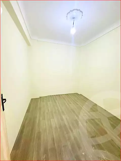 https://aqarmap.com.eg/ar/listing/7036242-for-sale-alexandria-lsywf-el-falki