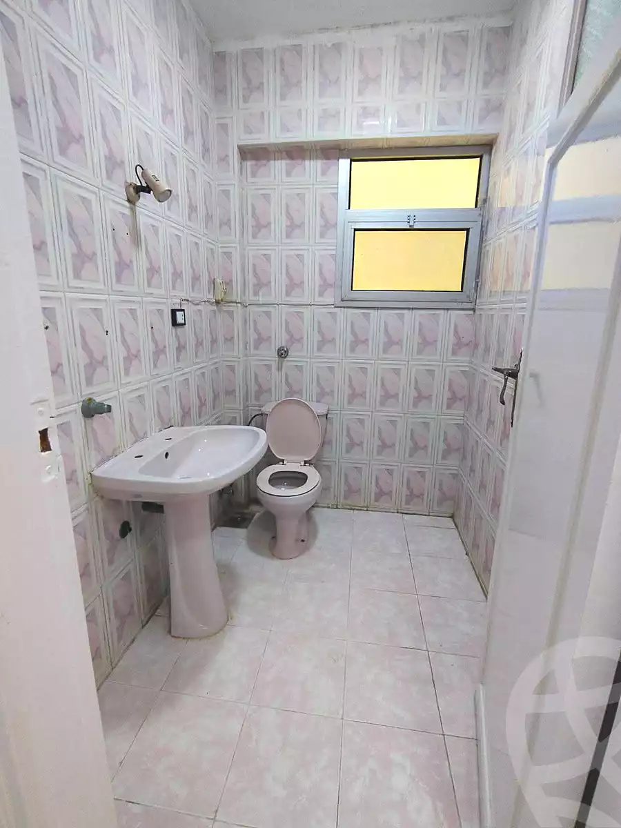 https://aqarmap.com.eg/en/listing/7036345-for-sale-alexandria-al-agamy-shataa-el-nakheel