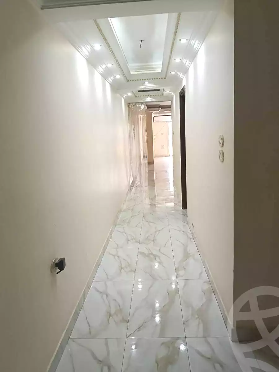 https://aqarmap.com.eg/ar/listing/7037065-for-sale-cairo-helwan-ahmed-enci-st