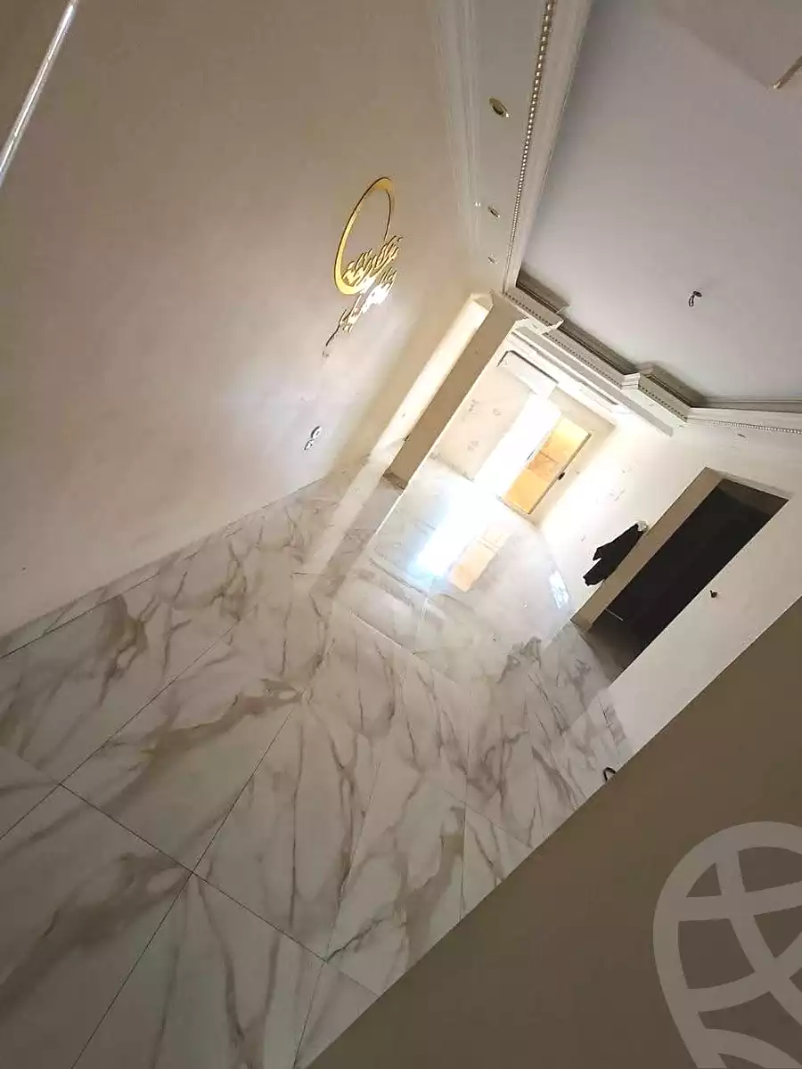 https://aqarmap.com.eg/ar/listing/7037065-for-sale-cairo-helwan-ahmed-enci-st