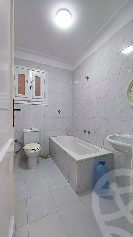 https://aqarmap.com.eg/ar/listing/7037531-for-sale-alexandria-al-agamy-shataa-el-nakheel