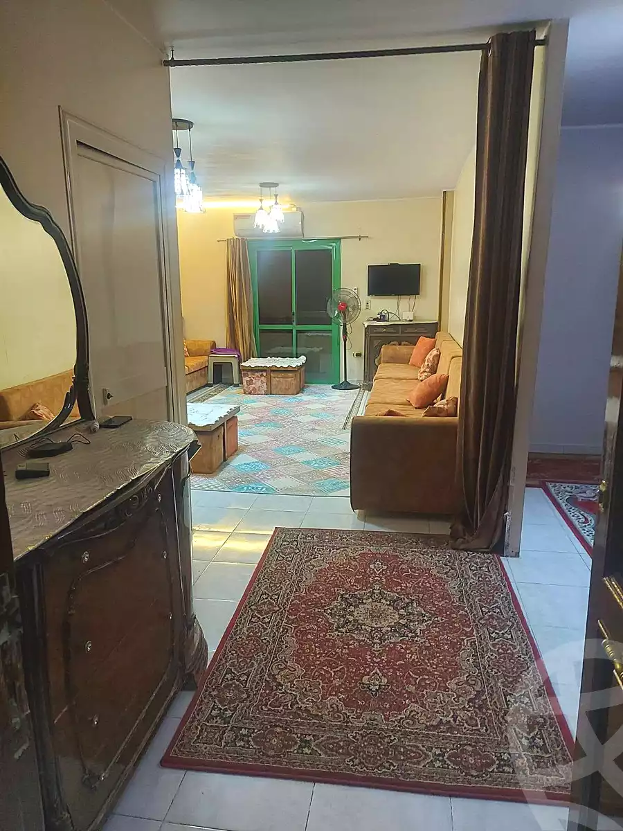 https://aqarmap.com.eg/en/listing/7038080-for-sale-cairo-helwan-ahmed-enci-st