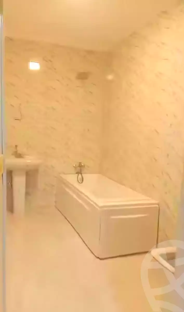 https://aqarmap.com.eg/ar/listing/7038254-for-sale-cairo-nozha-2-el-khamseen-st