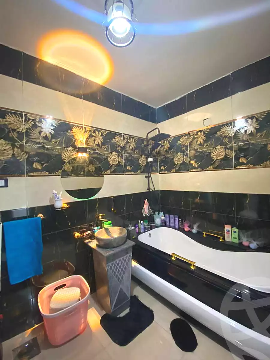 https://aqarmap.com.eg/ar/listing/7038426-for-sale-cairo-nozha-2-el-khamseen-st