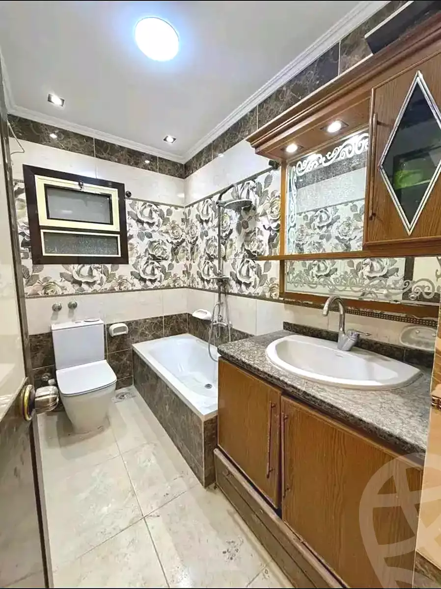 https://aqarmap.com.eg/en/listing/7038637-for-sale-alexandria-al-agamy-lbytsh-el-reyad-st