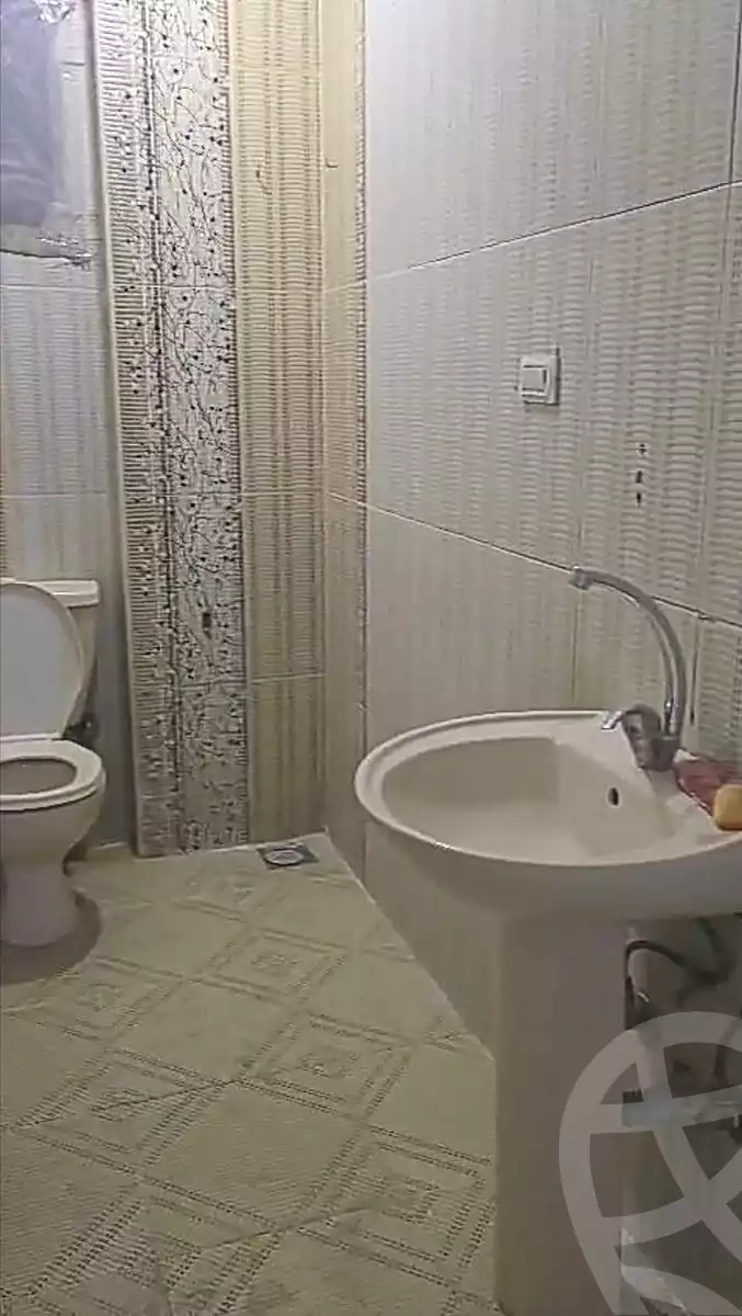 https://aqarmap.com.eg/en/listing/7038702-for-sale-cairo-helwan-helwan-el-sharkeya-borhan-st