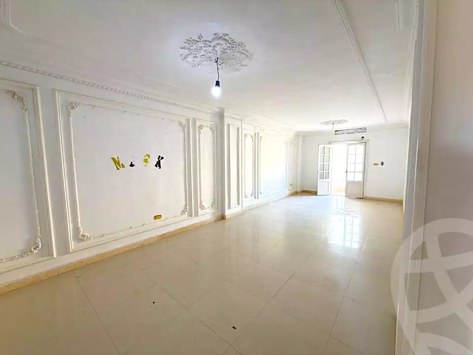 https://aqarmap.com.eg/ar/listing/7038908-for-sale-alexandria-ganaklis-shr-mrtdy-bsh