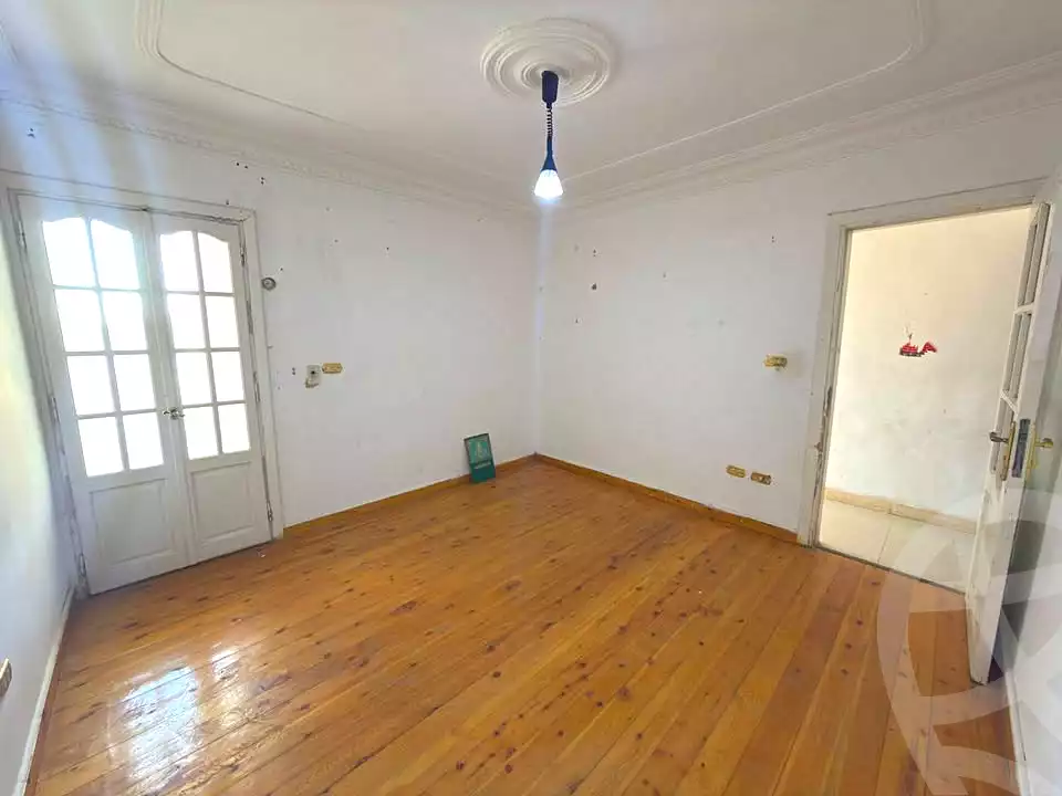 https://aqarmap.com.eg/ar/listing/7038908-for-sale-alexandria-ganaklis-shr-mrtdy-bsh