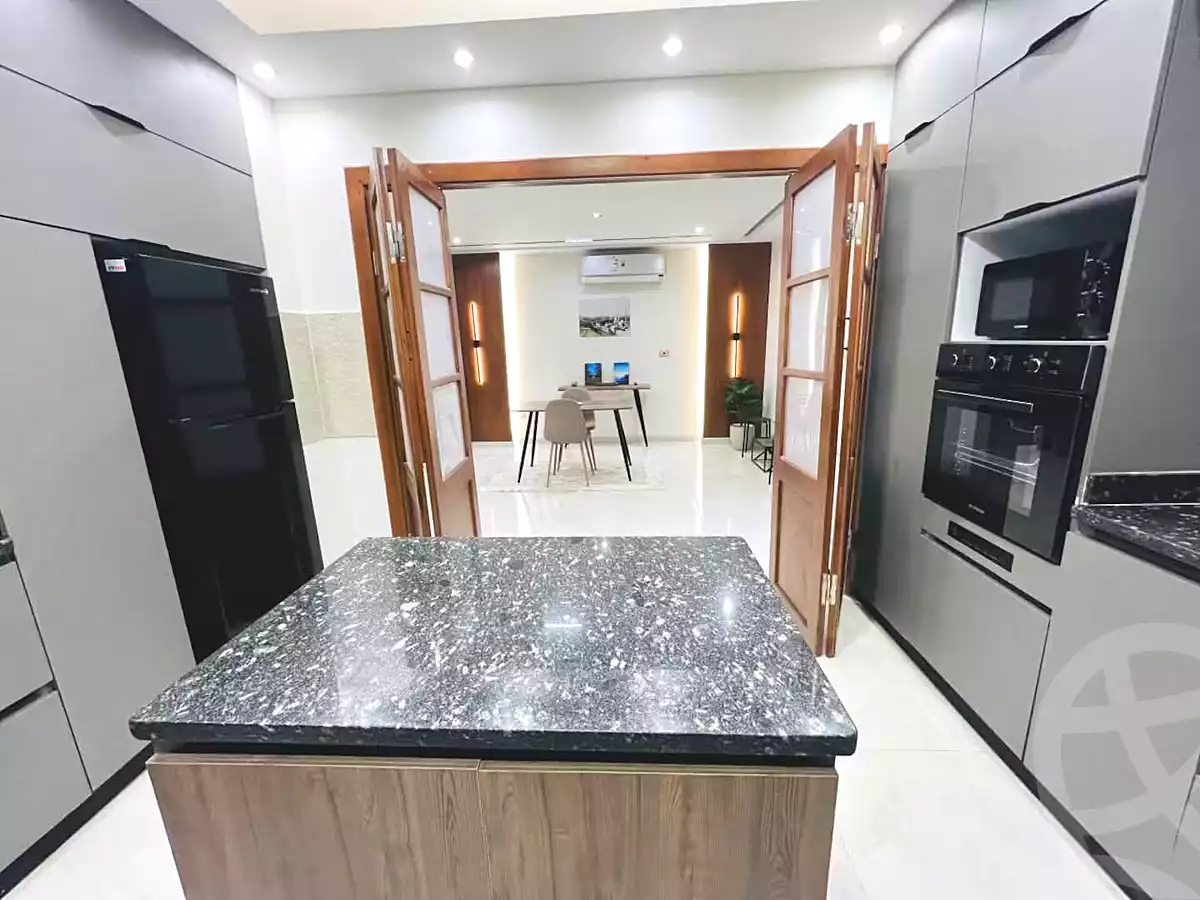 https://aqarmap.com.eg/ar/listing/7039006-for-rent-cairo-new-cairo-compounds-the-square