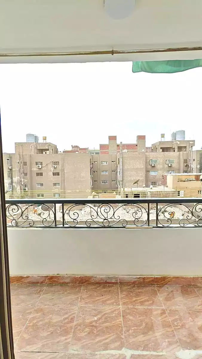 https://aqarmap.com.eg/ar/listing/7039433-for-sale-cairo-helwan-ahmed-enci-st