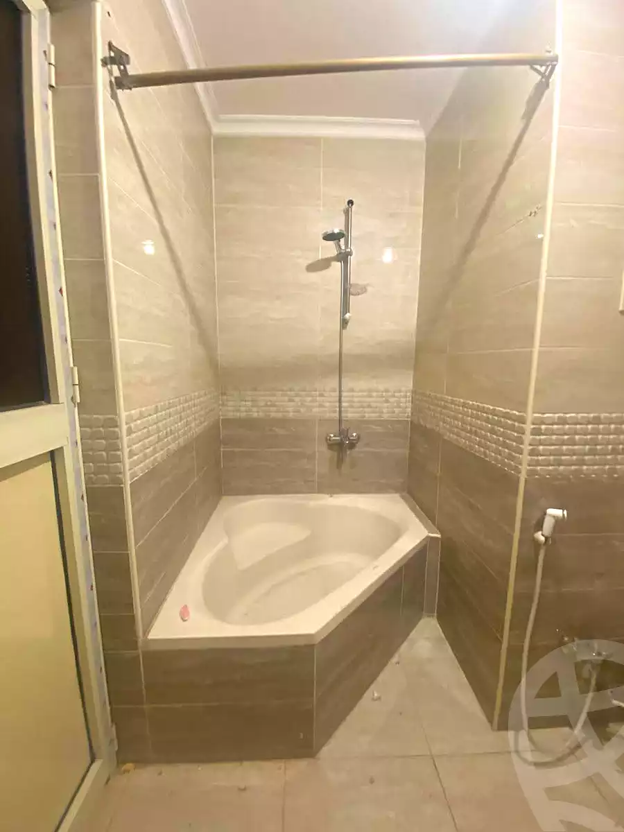 https://aqarmap.com.eg/ar/listing/7039680-for-rent-cairo-ain-shams-mnshy-lthryr