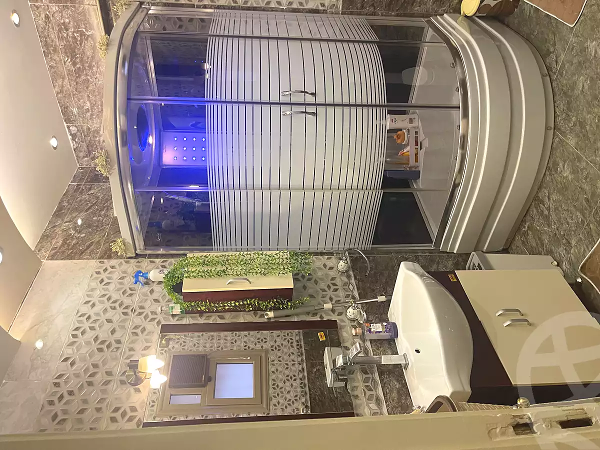 https://aqarmap.com.eg/ar/listing/7023634-for-sale-cairo-new-cairo-first-settlement-neighbourhood-8-mahmoud-riad-st