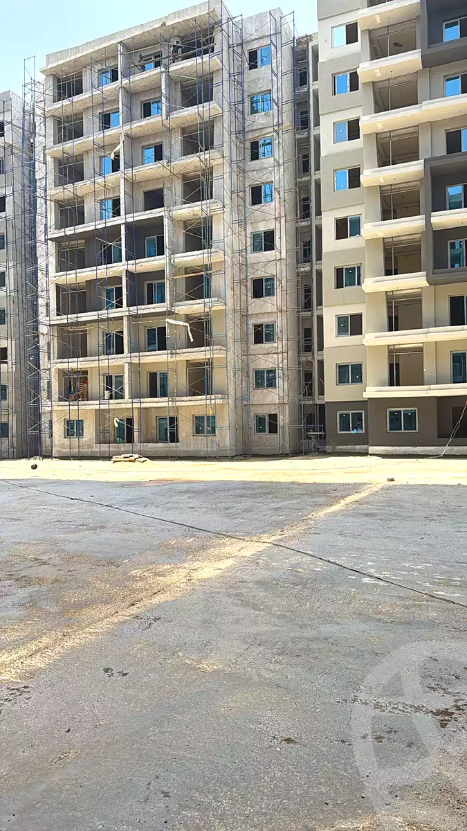 https://aqarmap.com.eg/ar/listing/7039713-for-sale-cairo-new-administrative-capital-r7-la-capitale