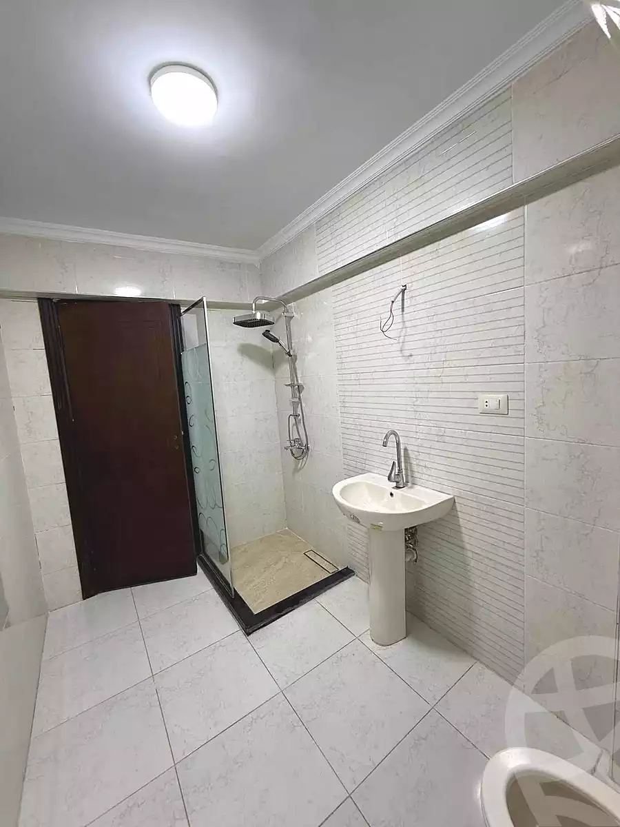 https://aqarmap.com.eg/en/listing/7039822-for-sale-alexandria-el-asafra-l-sfr-bhry
