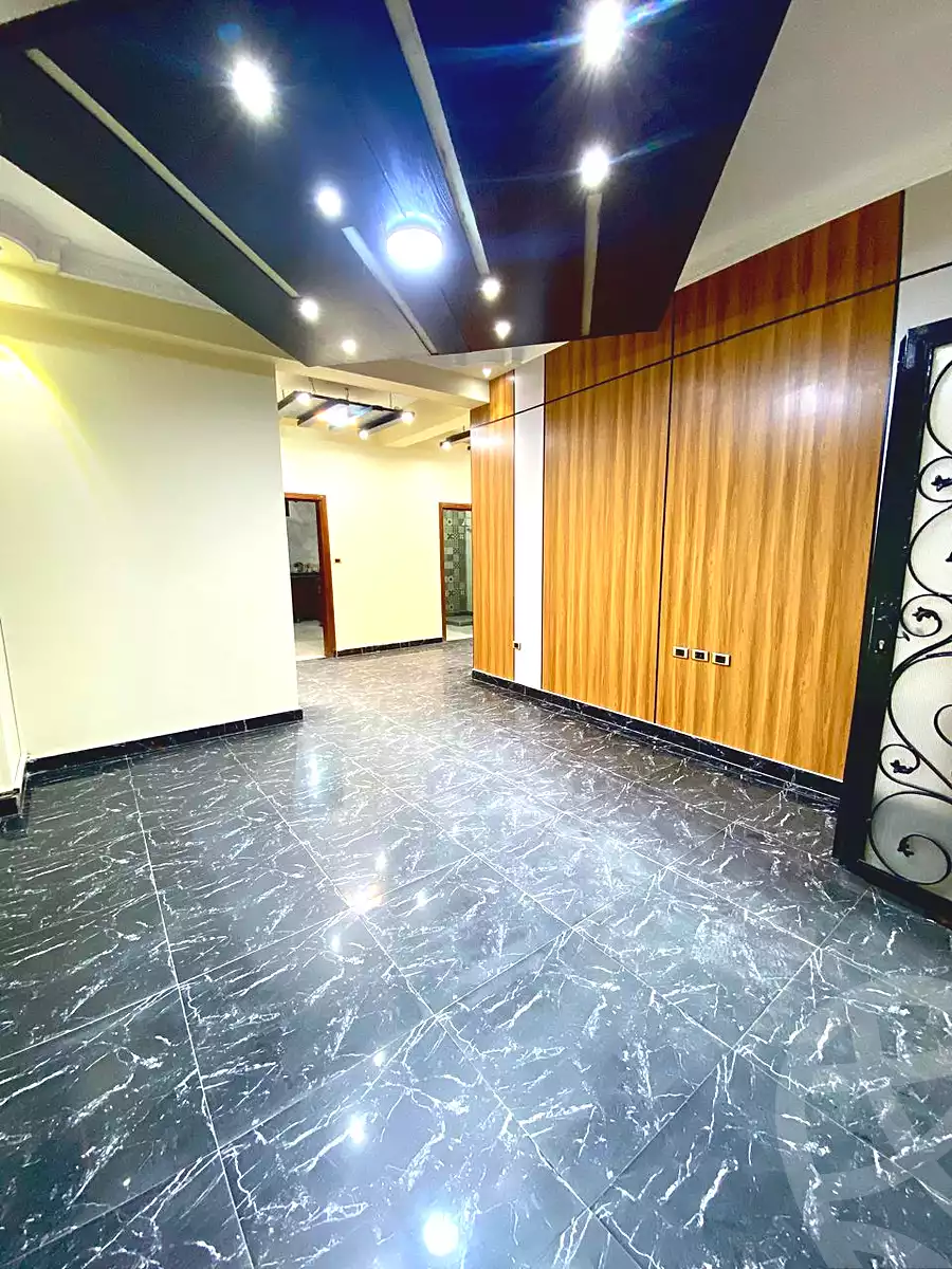https://aqarmap.com.eg/ar/listing/7039790-for-rent-cairo-new-cairo-compounds-fifth-square