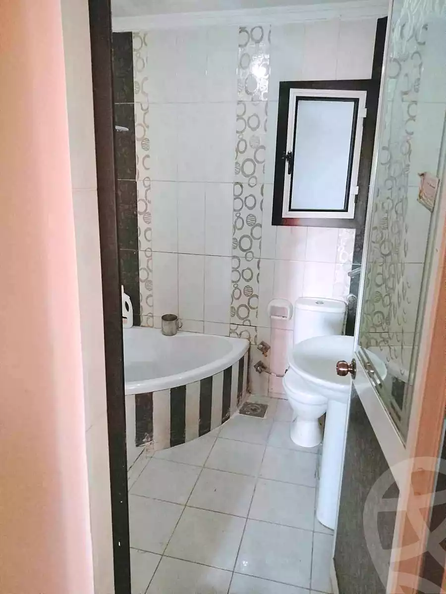 https://aqarmap.com.eg/en/listing/7039878-for-sale-alexandria-al-agamy-el-hanouvel-radwan-st