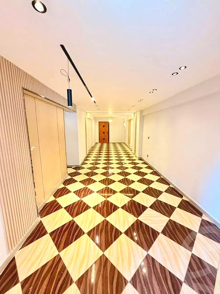 https://aqarmap.com.eg/ar/listing/7039988-for-sale-alexandria-sydy-bshr-sydy-bshr-bhry-shr-khld-bn-lwlyd