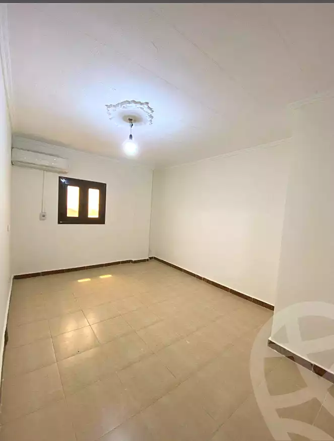 https://aqarmap.com.eg/ar/listing/7040201-for-sale-alexandria-moharram-bey-saleh-al-hedini-st