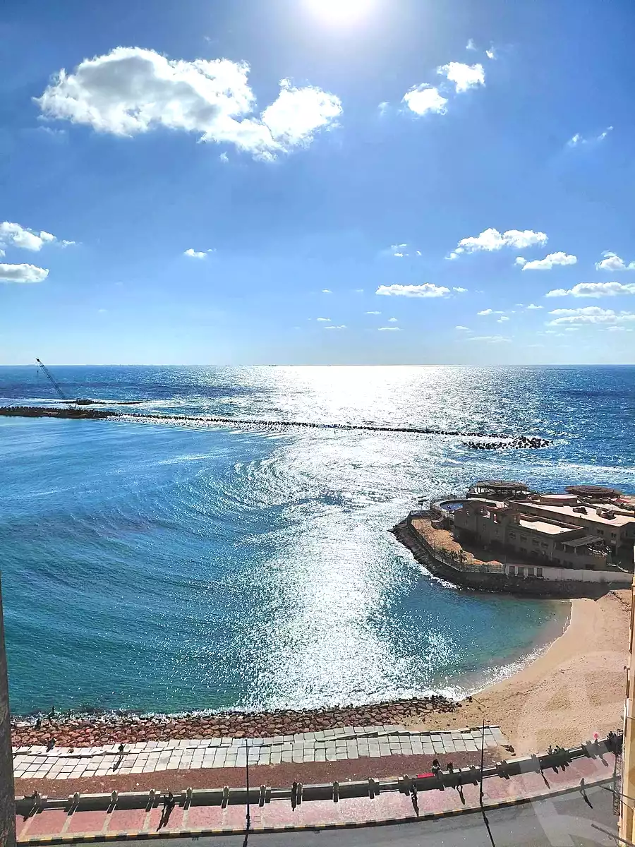 https://aqarmap.com.eg/ar/listing/7040235-for-sale-alexandria-sydy-bshr-tryq-ljysh