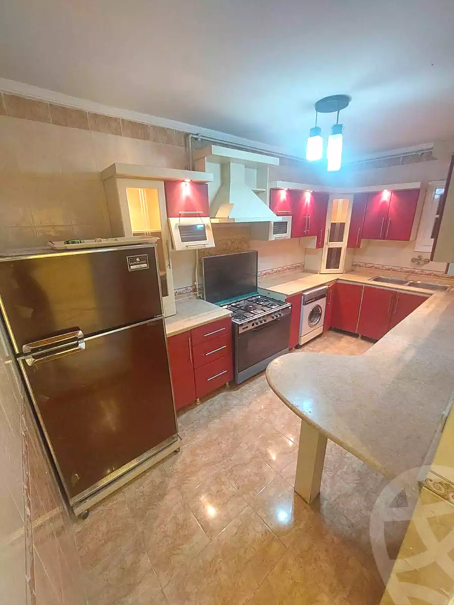 https://aqarmap.com.eg/ar/listing/7040458-for-sale-alexandria-el-asafra-shr-45