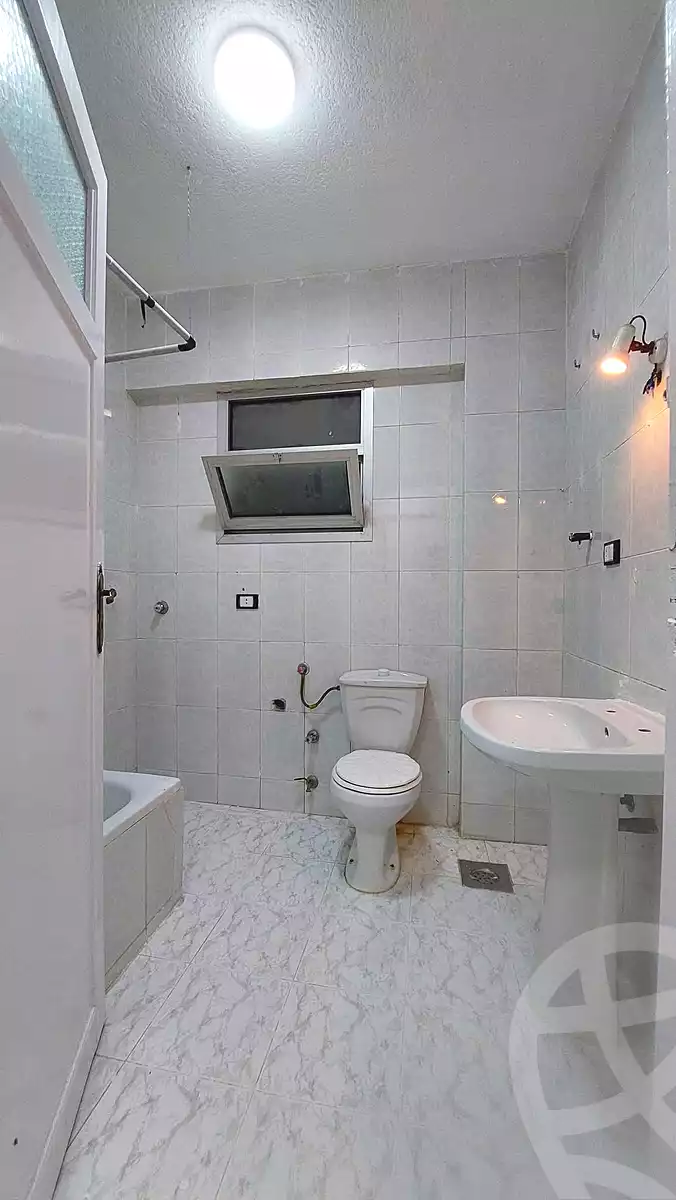 https://aqarmap.com.eg/en/listing/7040879-for-sale-alexandria-al-agamy