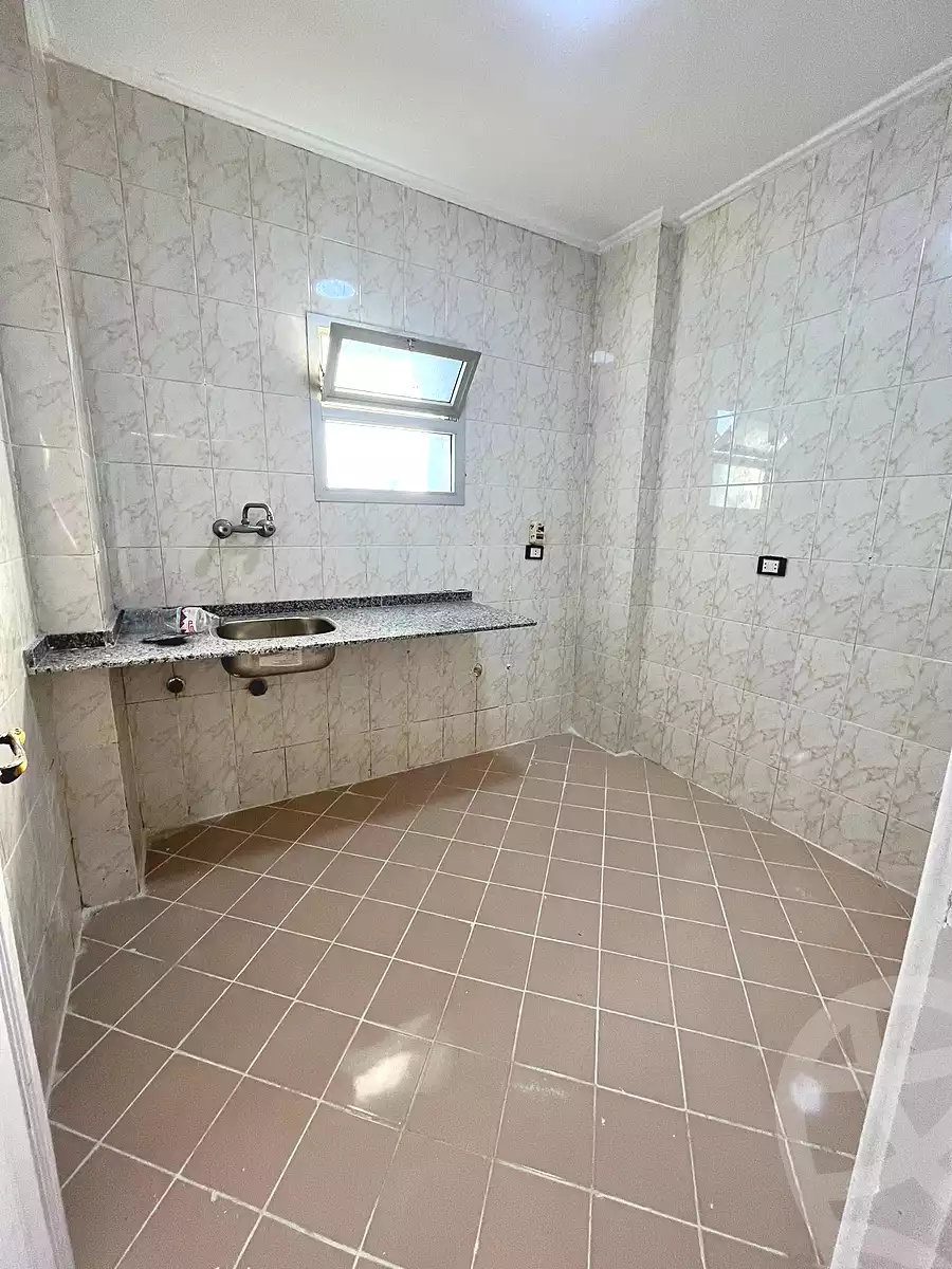 https://aqarmap.com.eg/ar/listing/7041391-for-sale-alexandria-al-agamy-shataa-el-nakheel