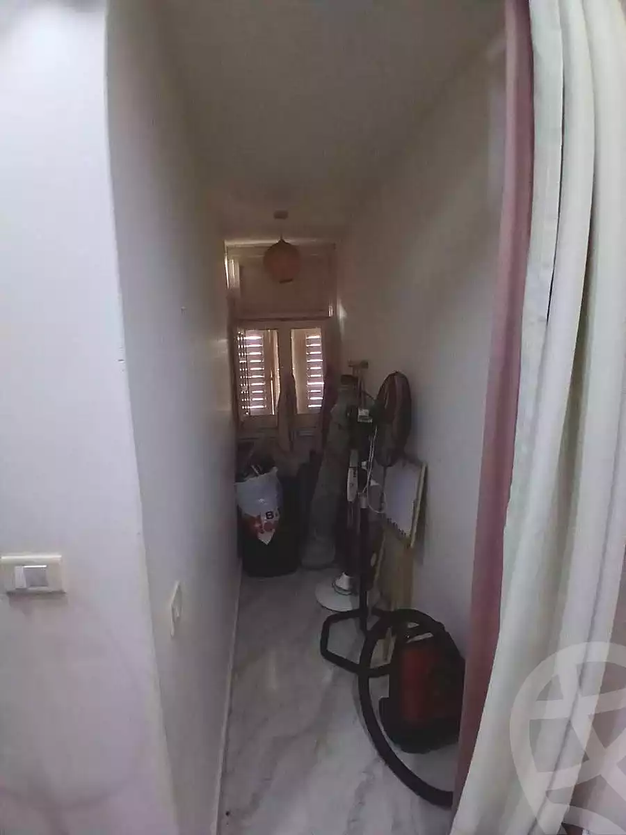https://aqarmap.com.eg/ar/listing/7041619-for-sale-alexandria-moharram-bey-kanal-al-mahmoudeya-al-bahri-st