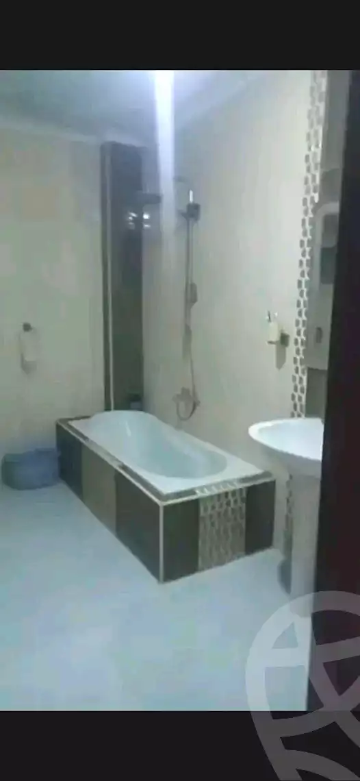 https://aqarmap.com.eg/en/listing/7041817-for-sale-cairo-ain-shams-jsr-lswys
