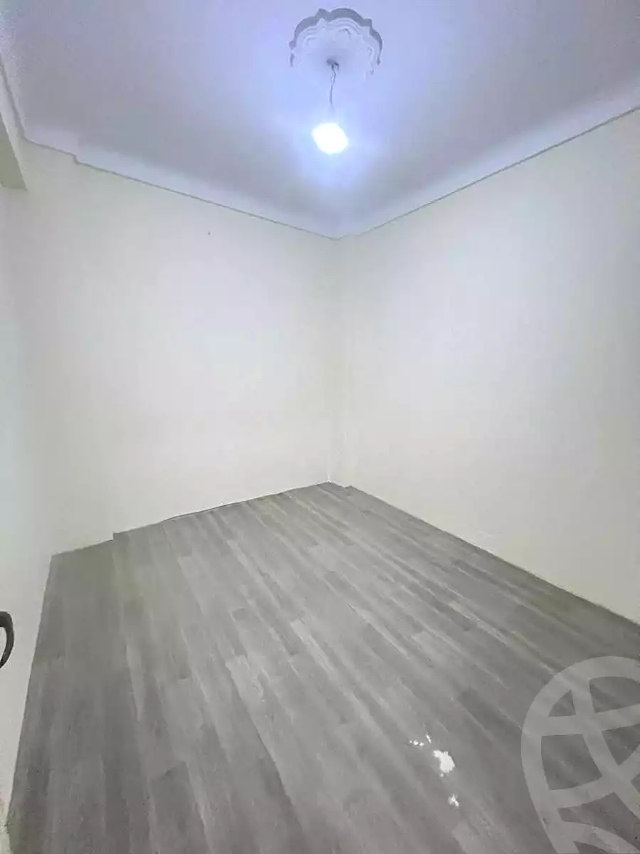 https://aqarmap.com.eg/ar/listing/7041833-for-sale-alexandria-lsywf-el-falki