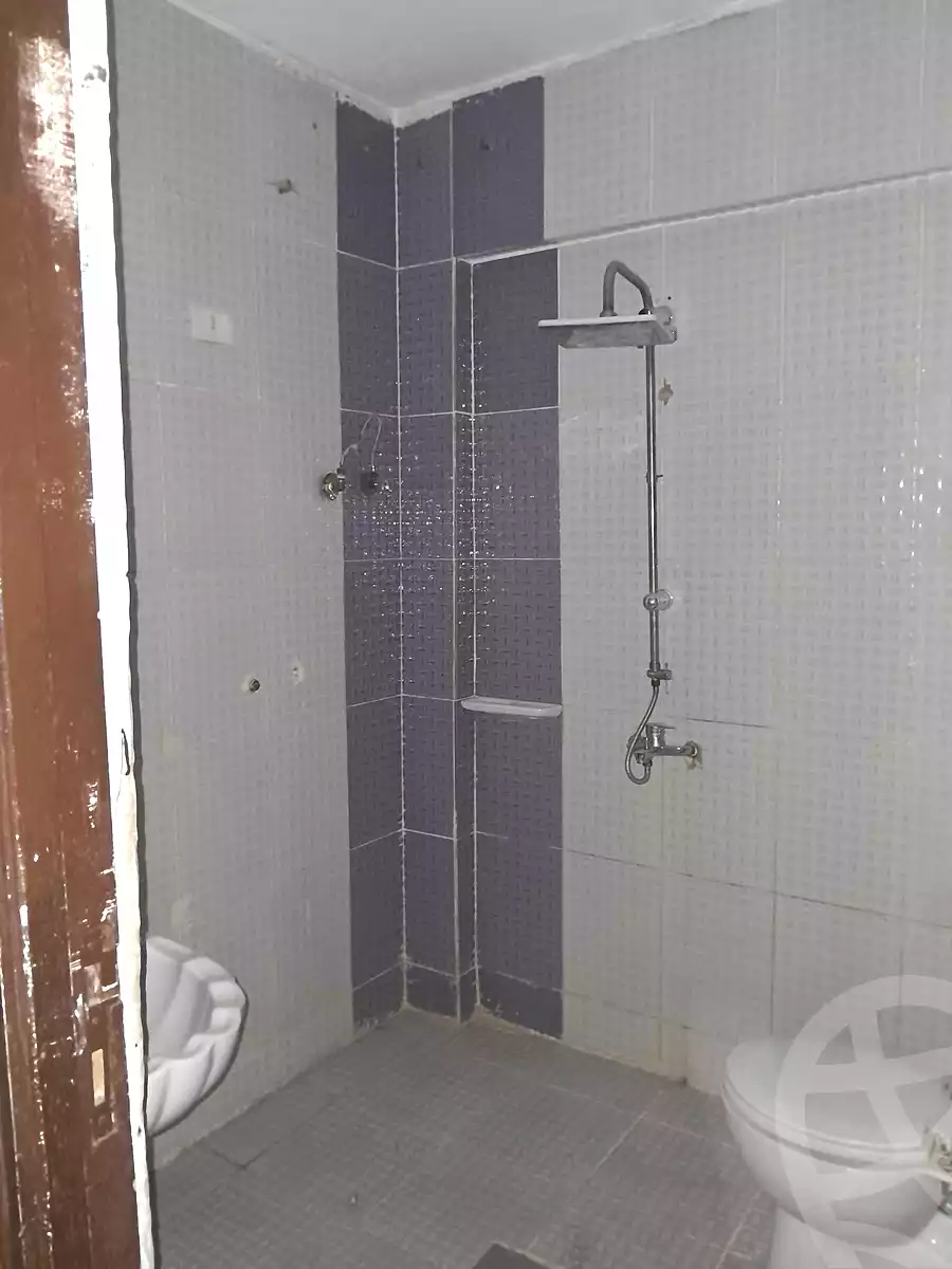 https://aqarmap.com.eg/ar/listing/7041868-for-sale-alexandria-al-agamy-el-hanouvel-el-salam-st