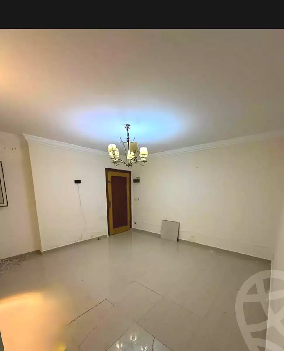 https://aqarmap.com.eg/en/listing/7042071-for-sale-alexandria-camp-cesar-famous-st