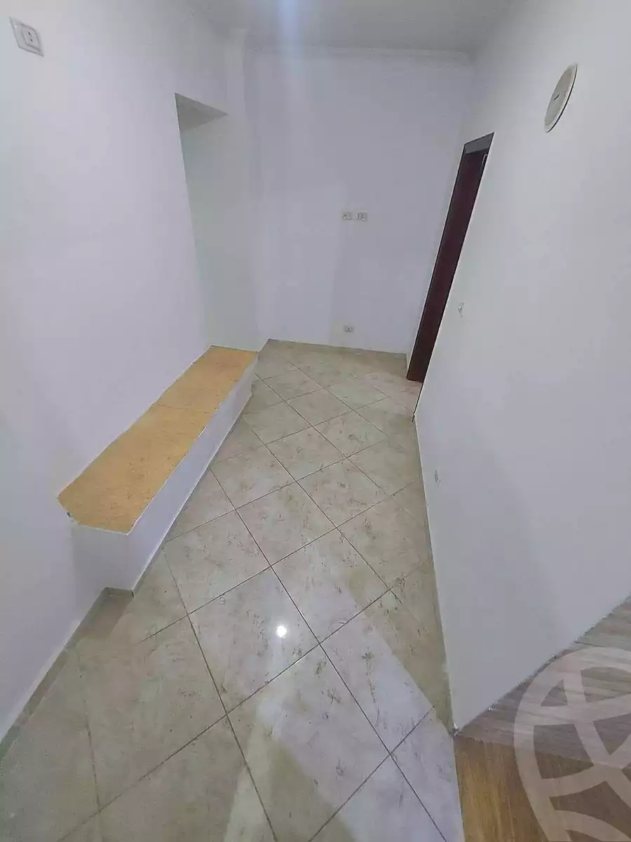 https://aqarmap.com.eg/ar/listing/7042225-for-sale-cairo-helwan-ahmed-enci-st