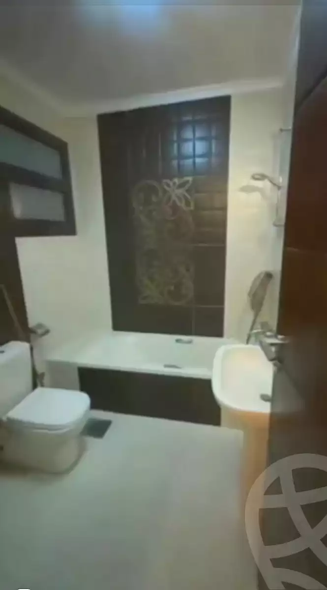 https://aqarmap.com.eg/ar/listing/7042253-for-sale-cairo-ain-shams-ahmed-esmat-st